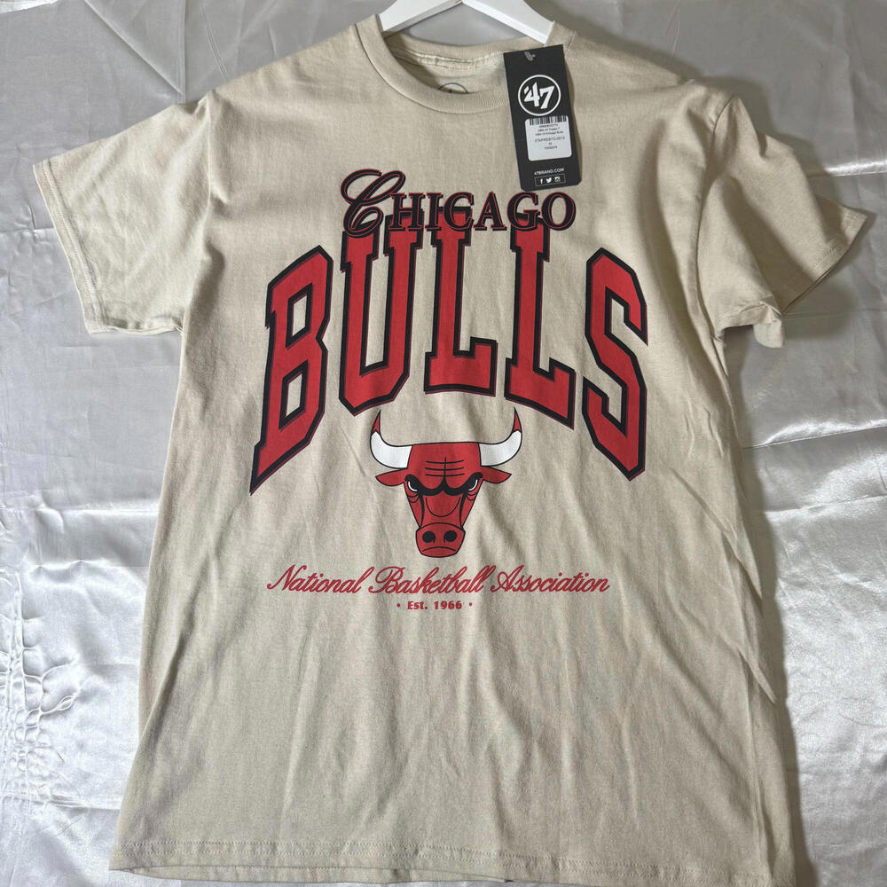 Chicago Bulls ’47 Brand Graphic T-Shirt Men’s Medium Tan NBA NWT - Picture 4 of 8